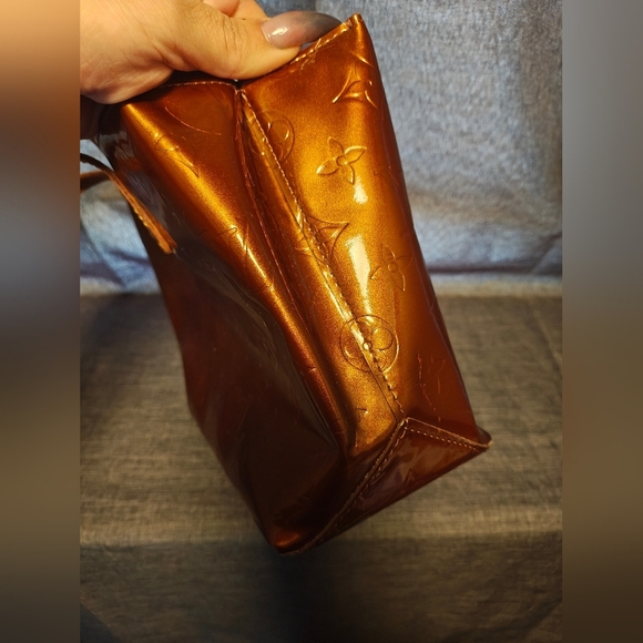 Louis Vuitton Bronze Vernis Monogram Reade PM - Picture 8 of 15